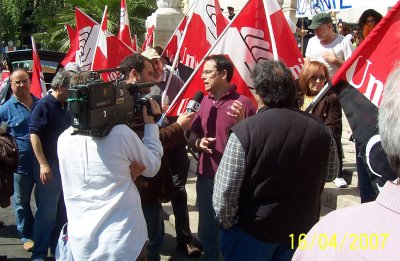 Sciopero di Luned 16 aprile 2007 - Manifestazione davanti al Ministero della Pubblica Istruzione a Roma contro i tagli alle finanze e agli organici della scuola pubblica, per il rinnovo contrattuale